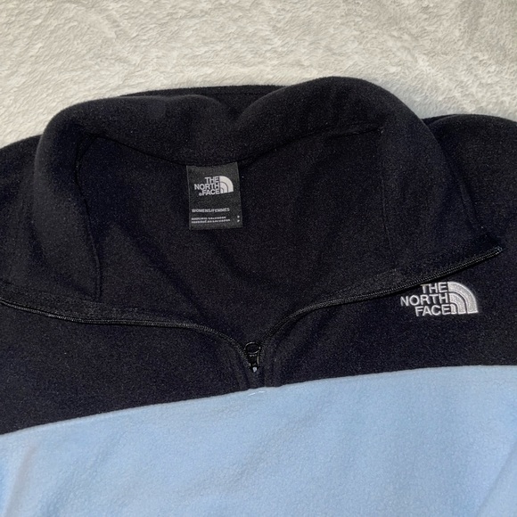 North face - Picture 2 of 2
